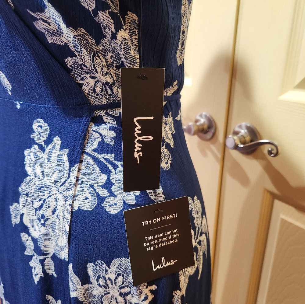 Lulu's Heart of Mardigold Navy Blue w White Floral Print Wrap Maxi Dress, M, NWT - Picture 5 of 9
